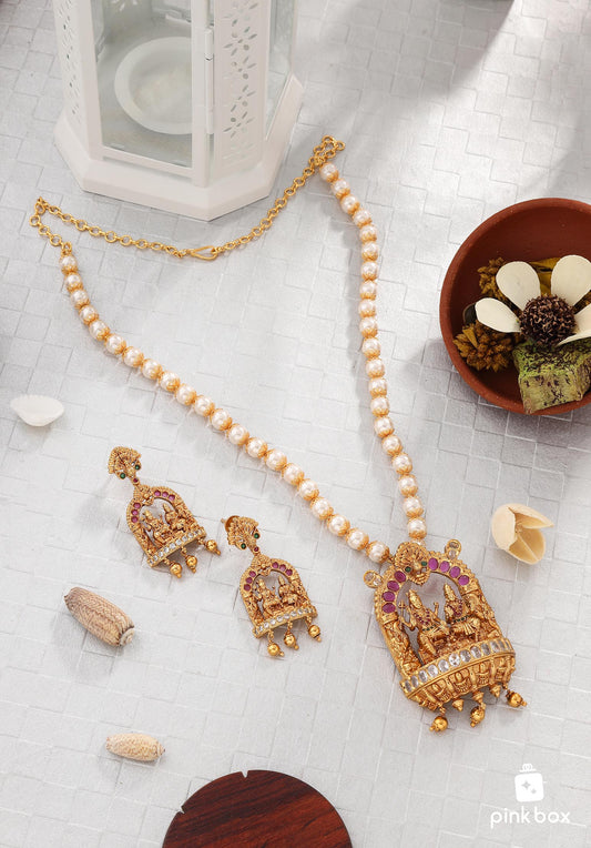 Mala with Shiva Parvathi pendant